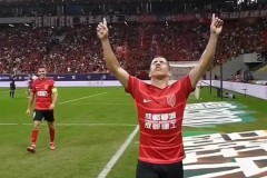 史上最强中超冠军争夺，4选1，我看好国安和申花，你看好哪队呢？